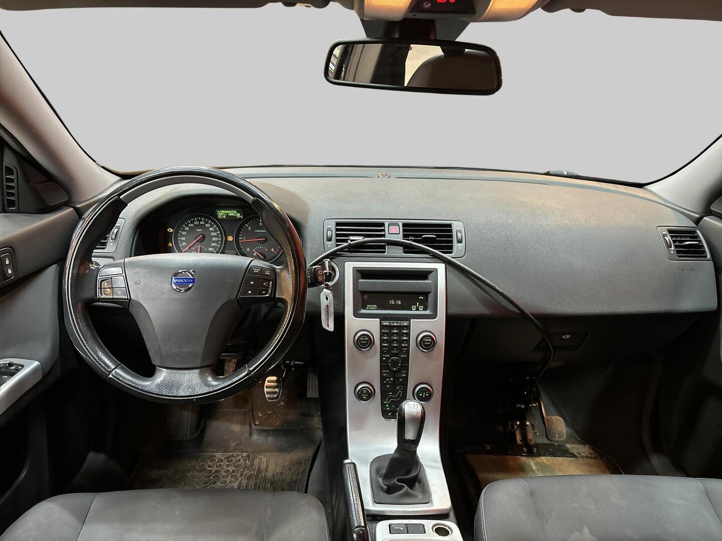 VOLVO V50 2011