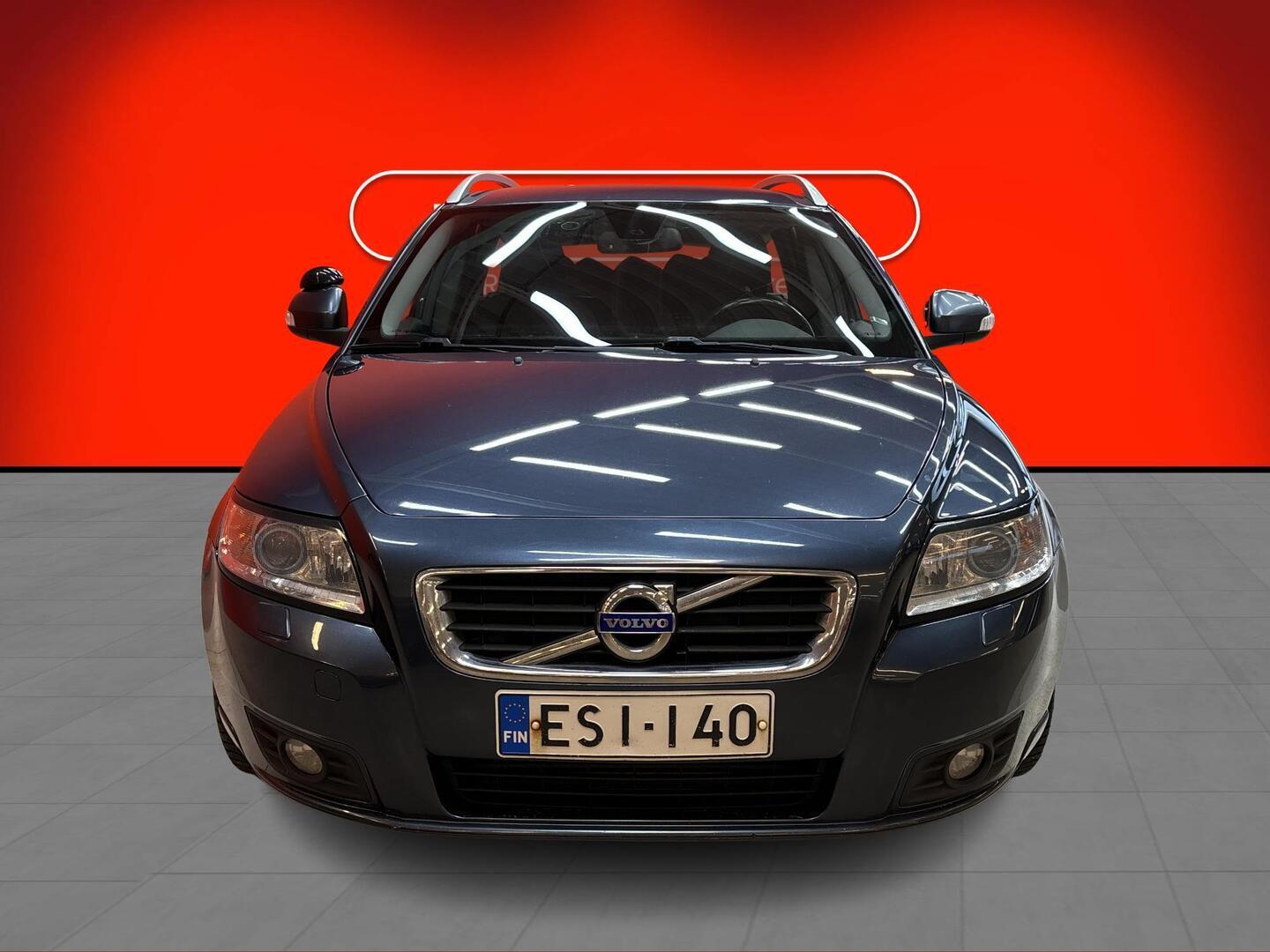 VOLVO V50 2011
