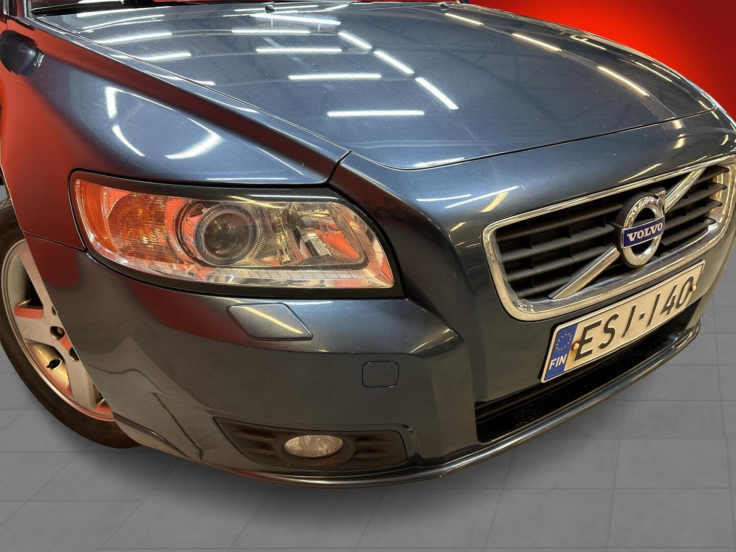VOLVO V50 2011