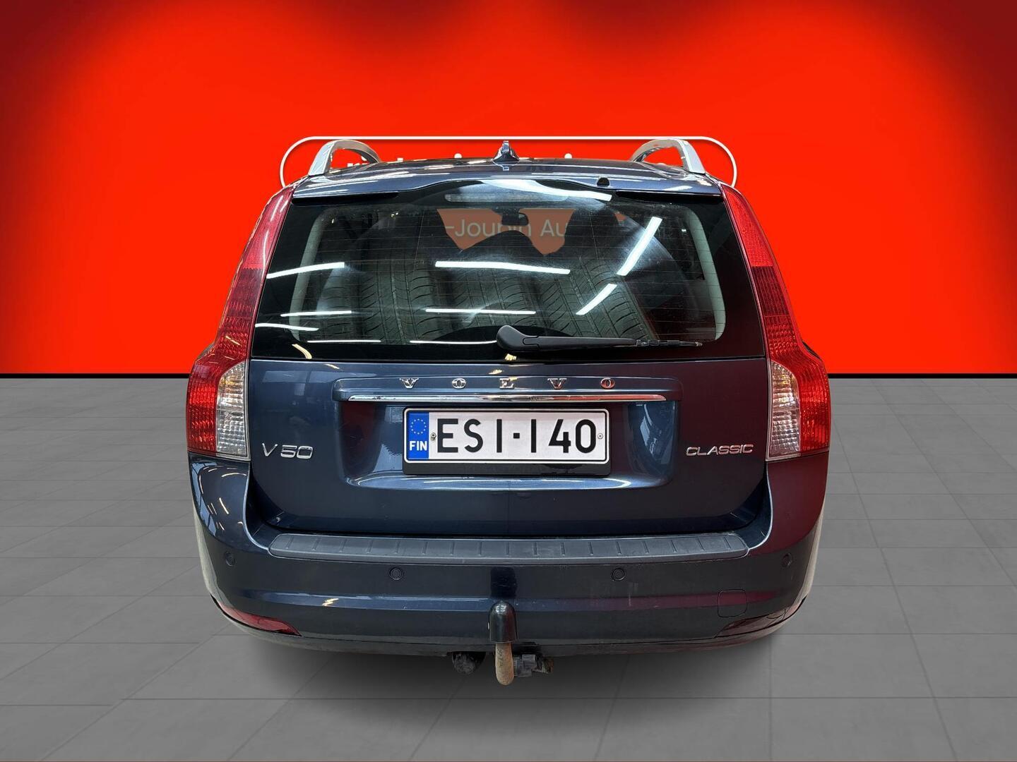 VOLVO V50 2011