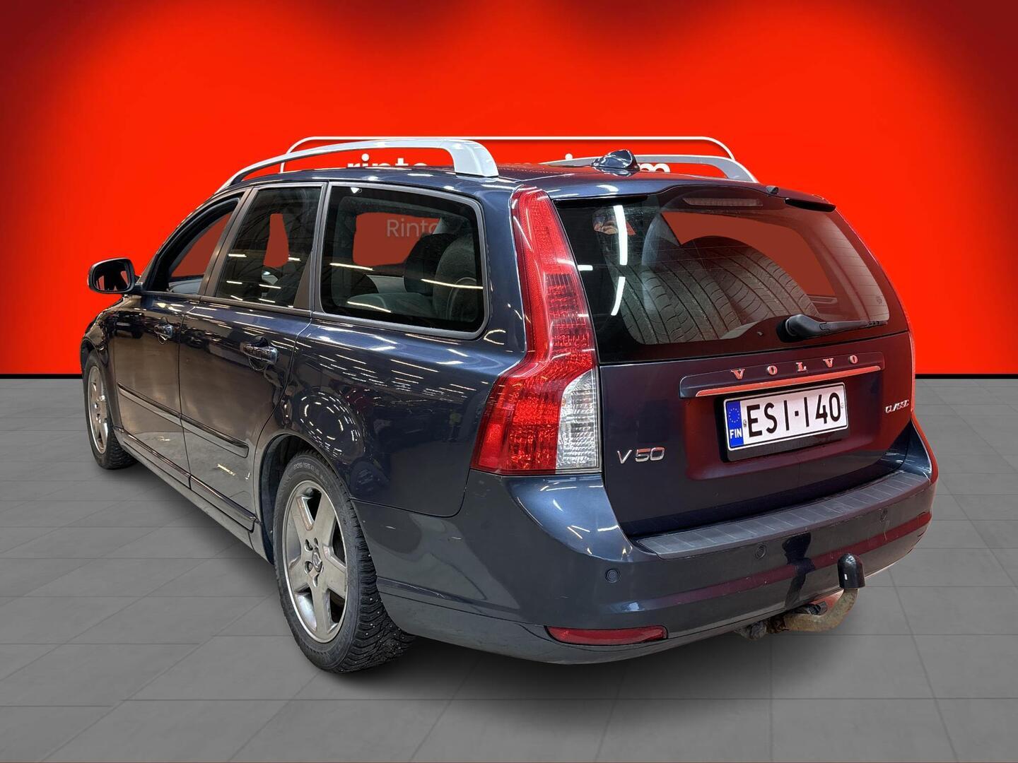 VOLVO V50 2011