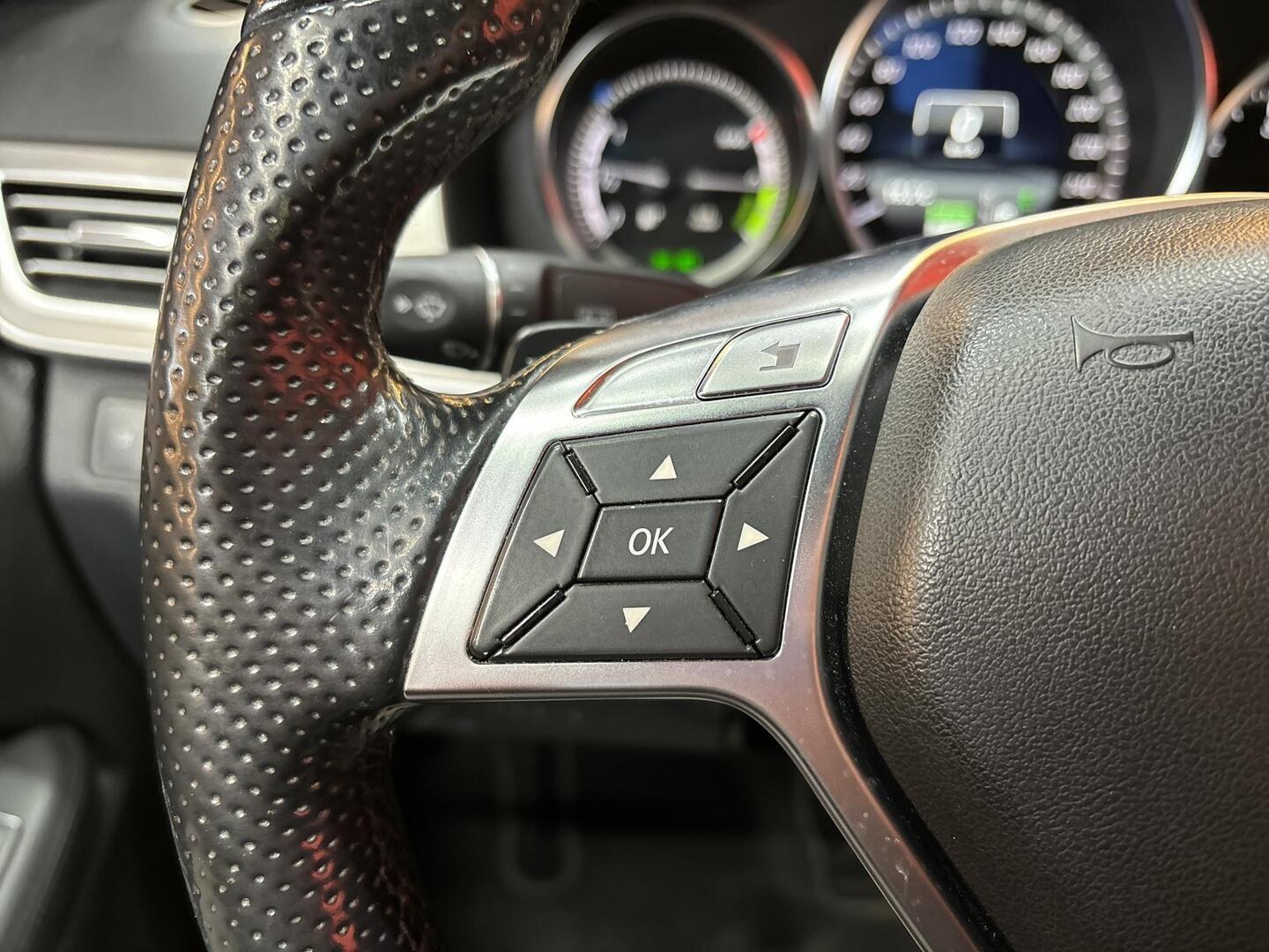 MERCEDES-BENZ E 2014
