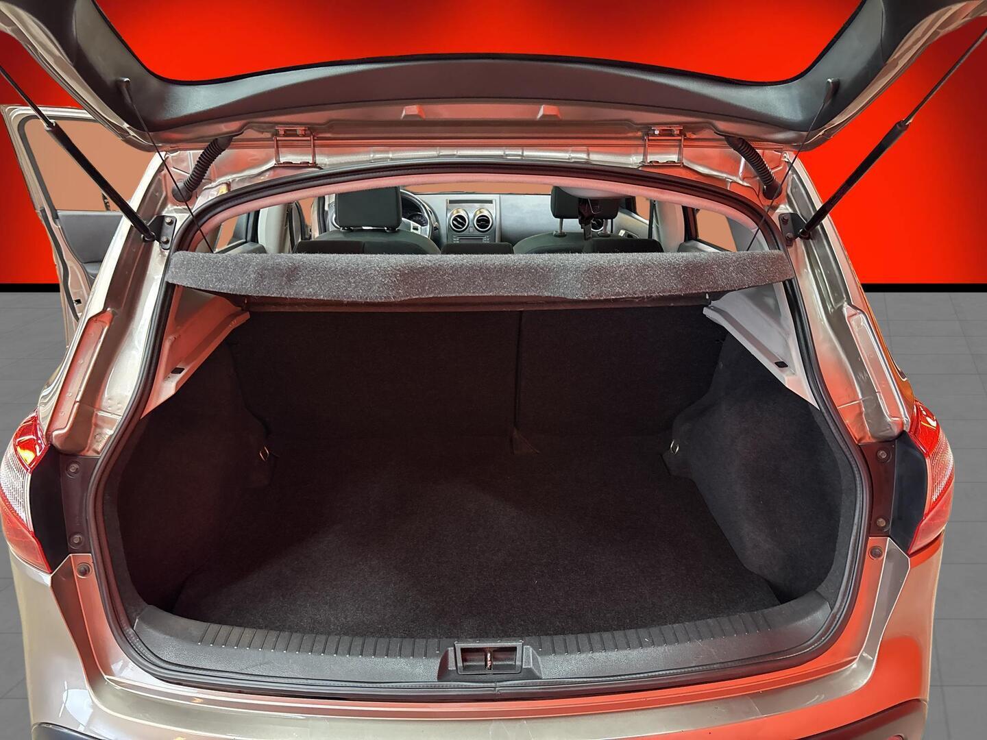 NISSAN Qashqai 2011