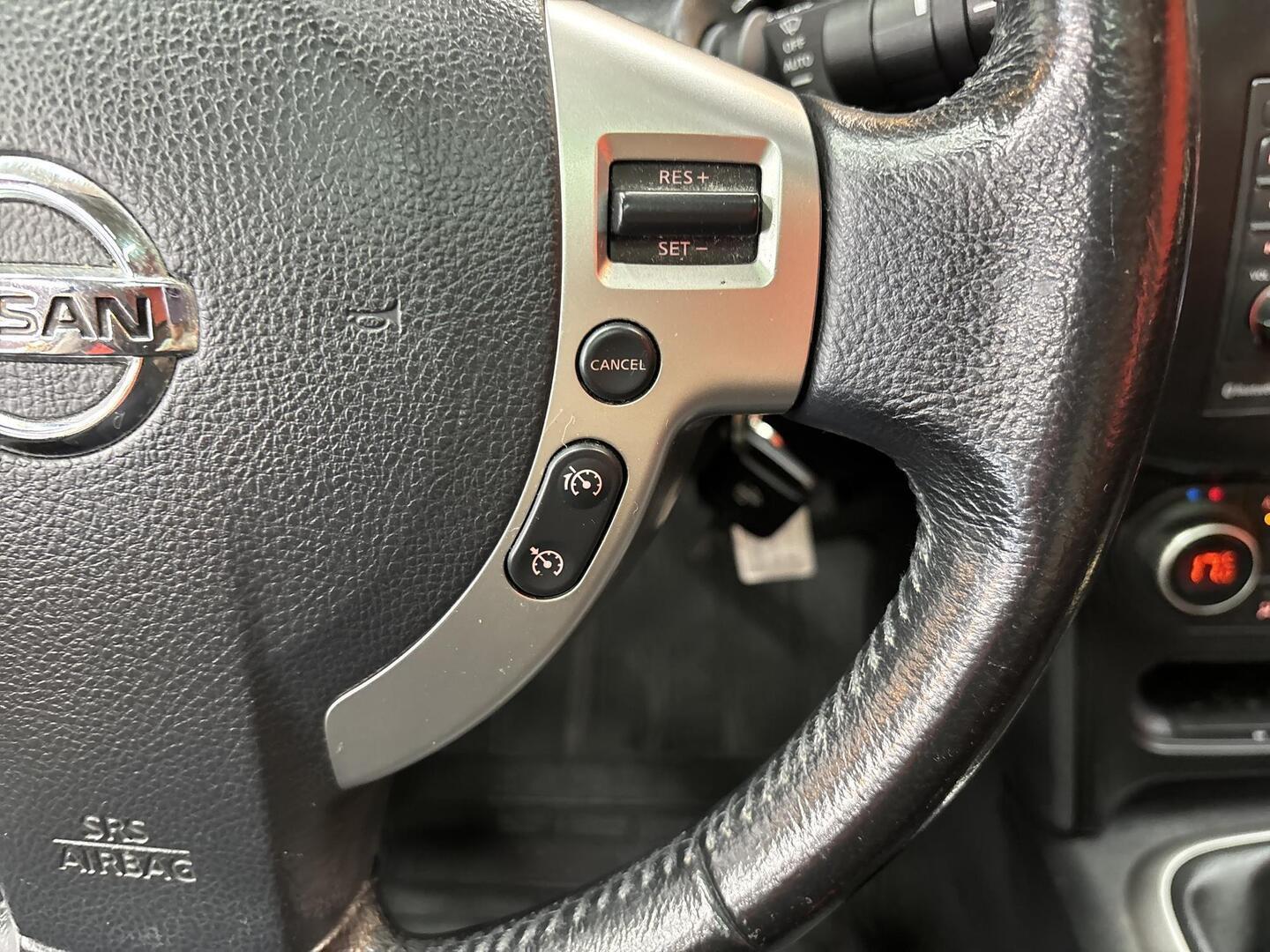 NISSAN Qashqai 2011