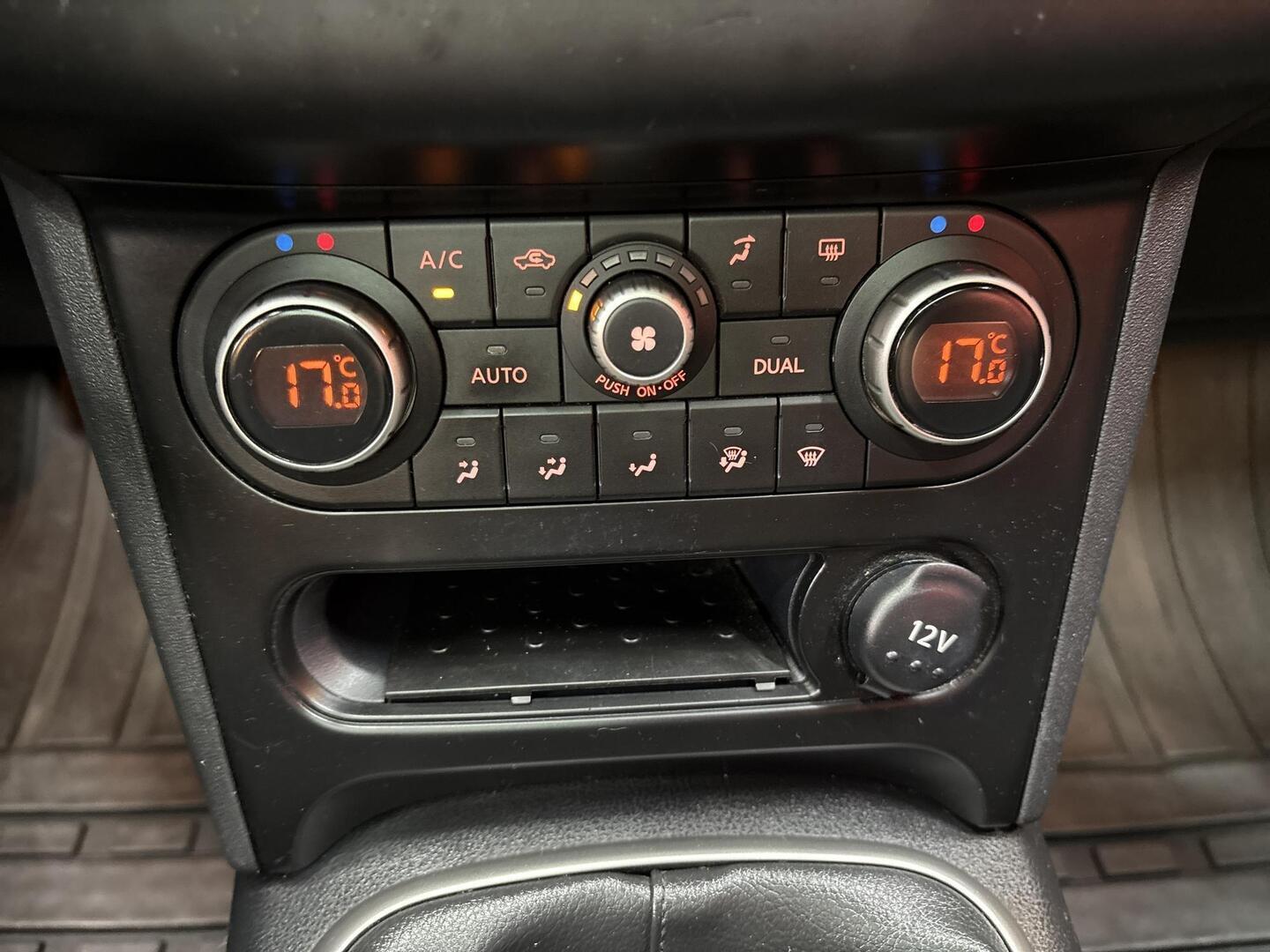 NISSAN Qashqai 2011