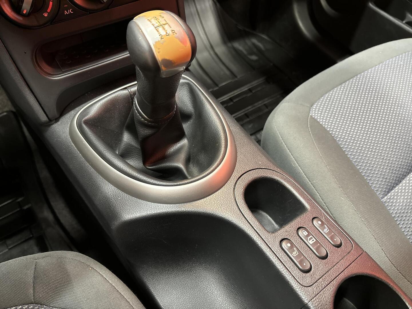 NISSAN Qashqai 2011
