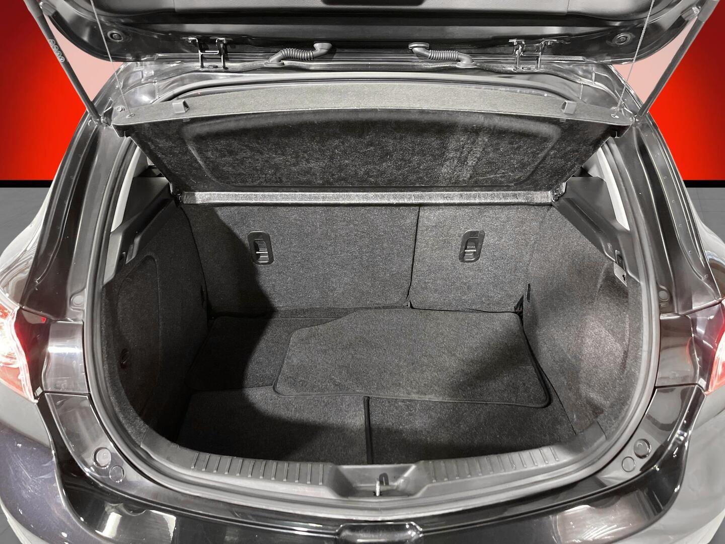MAZDA Mazda3 2012