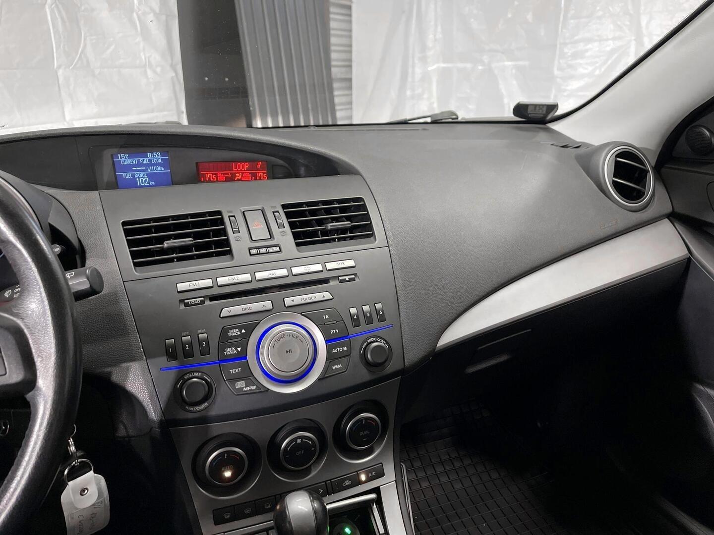 MAZDA Mazda3 2012