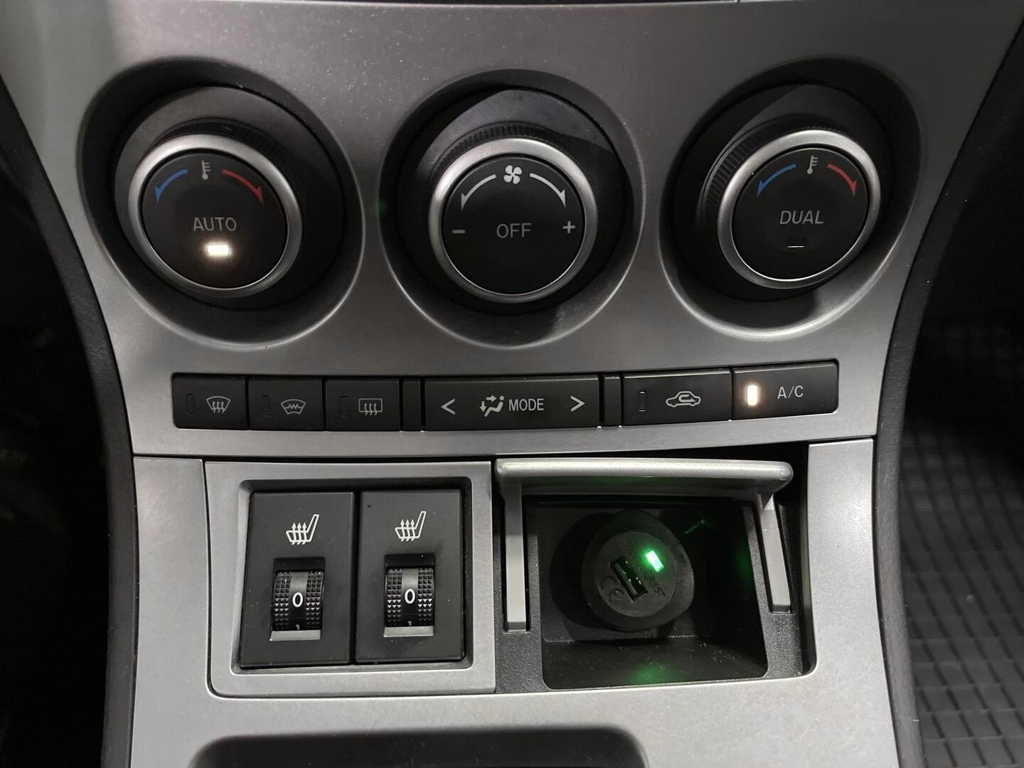 MAZDA Mazda3 2012