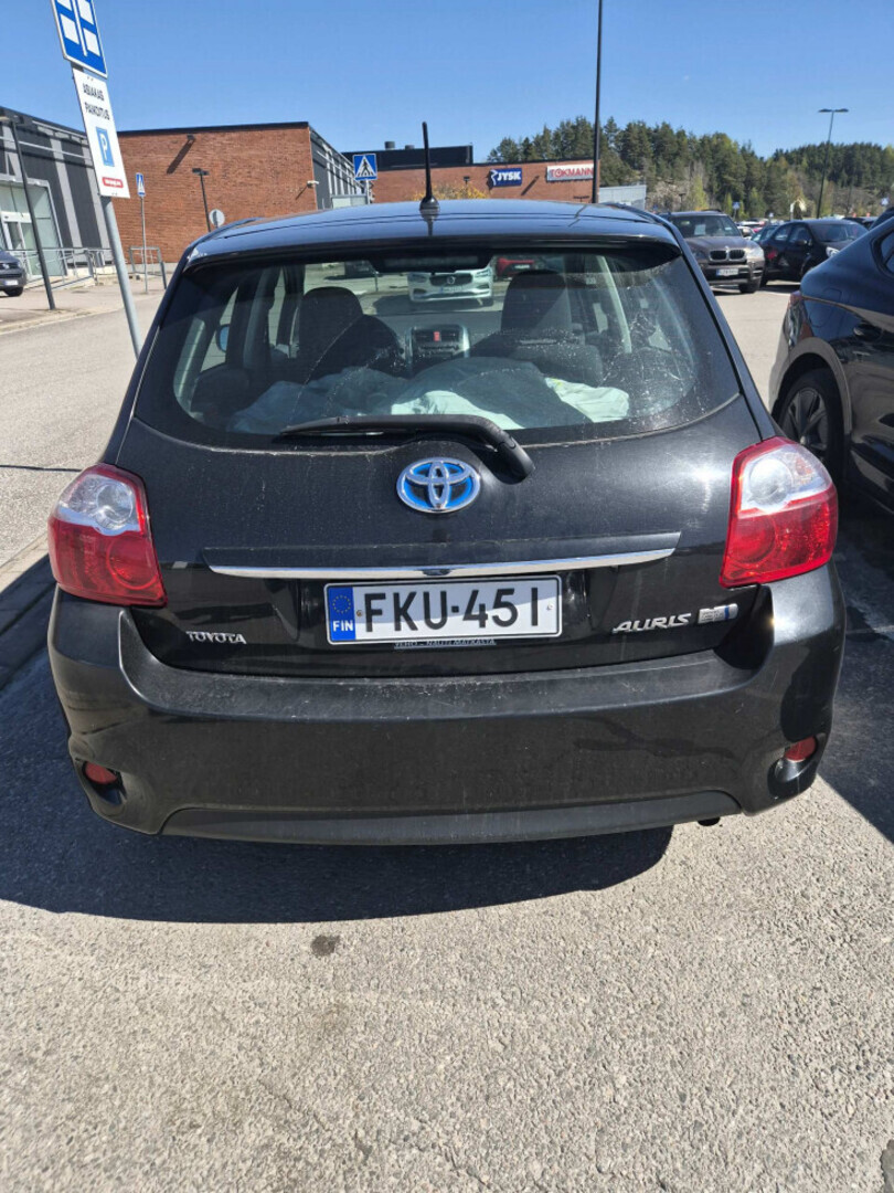 TOYOTA Auris 2012