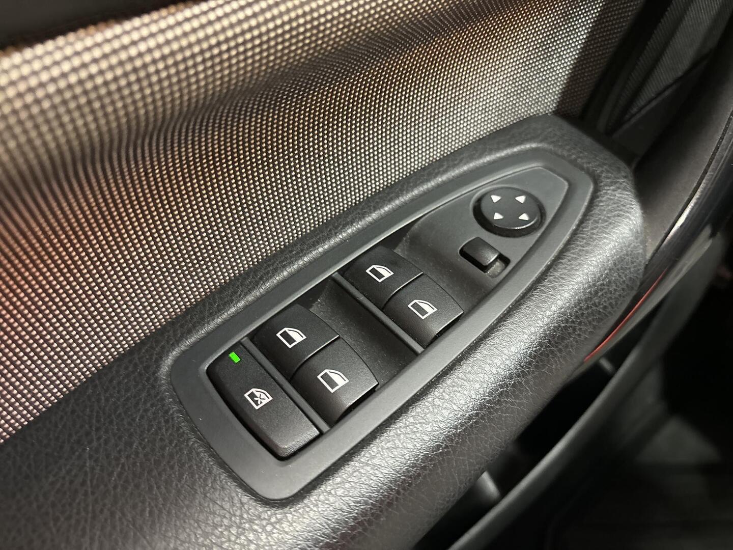 BMW 114 2012