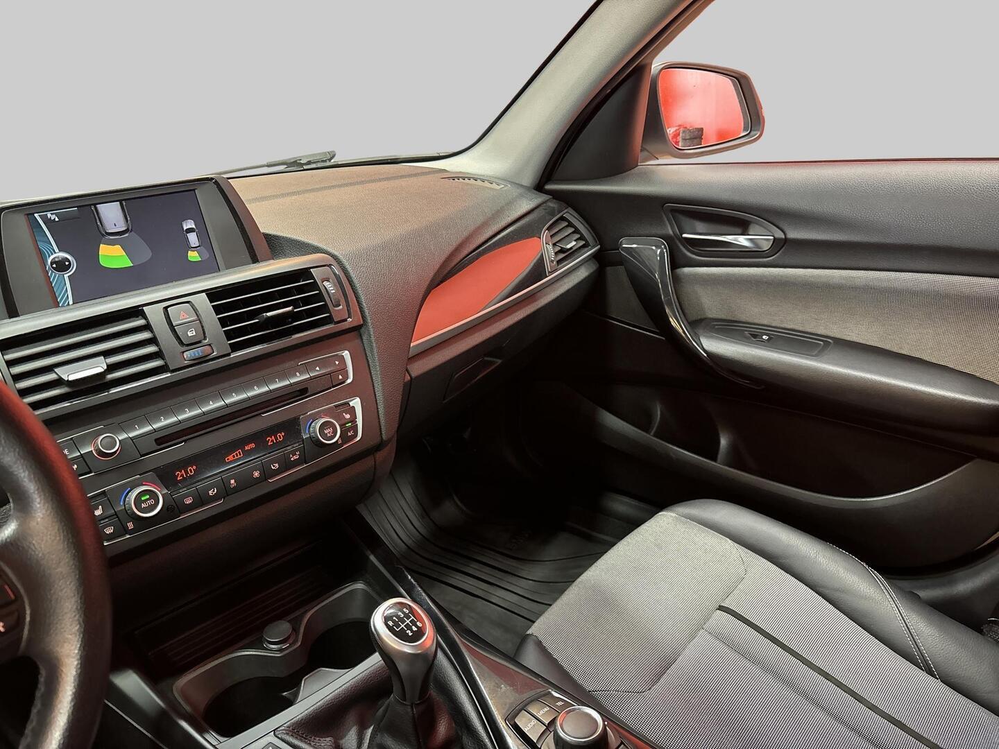 BMW 114 2012