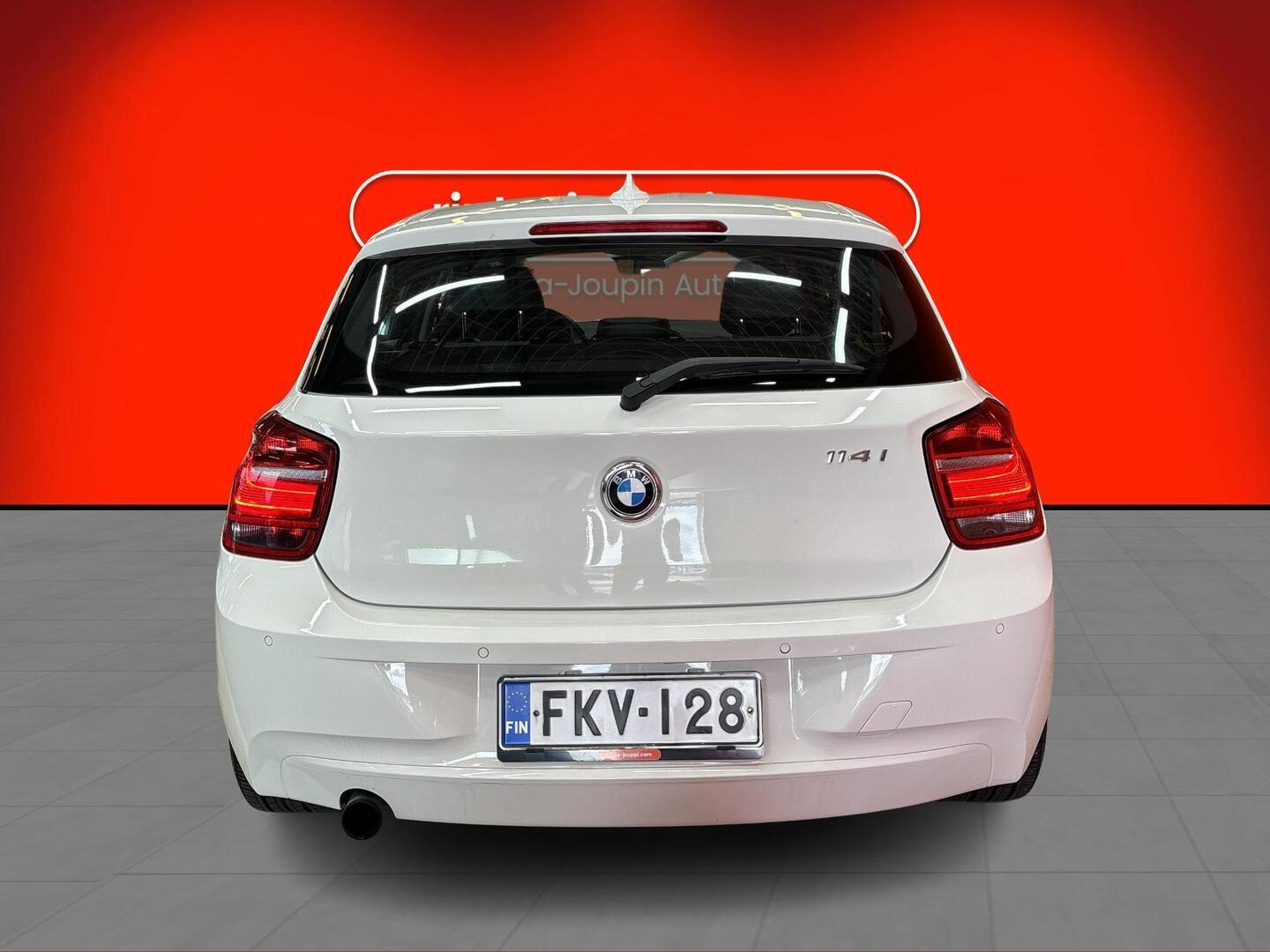 BMW 114 2012