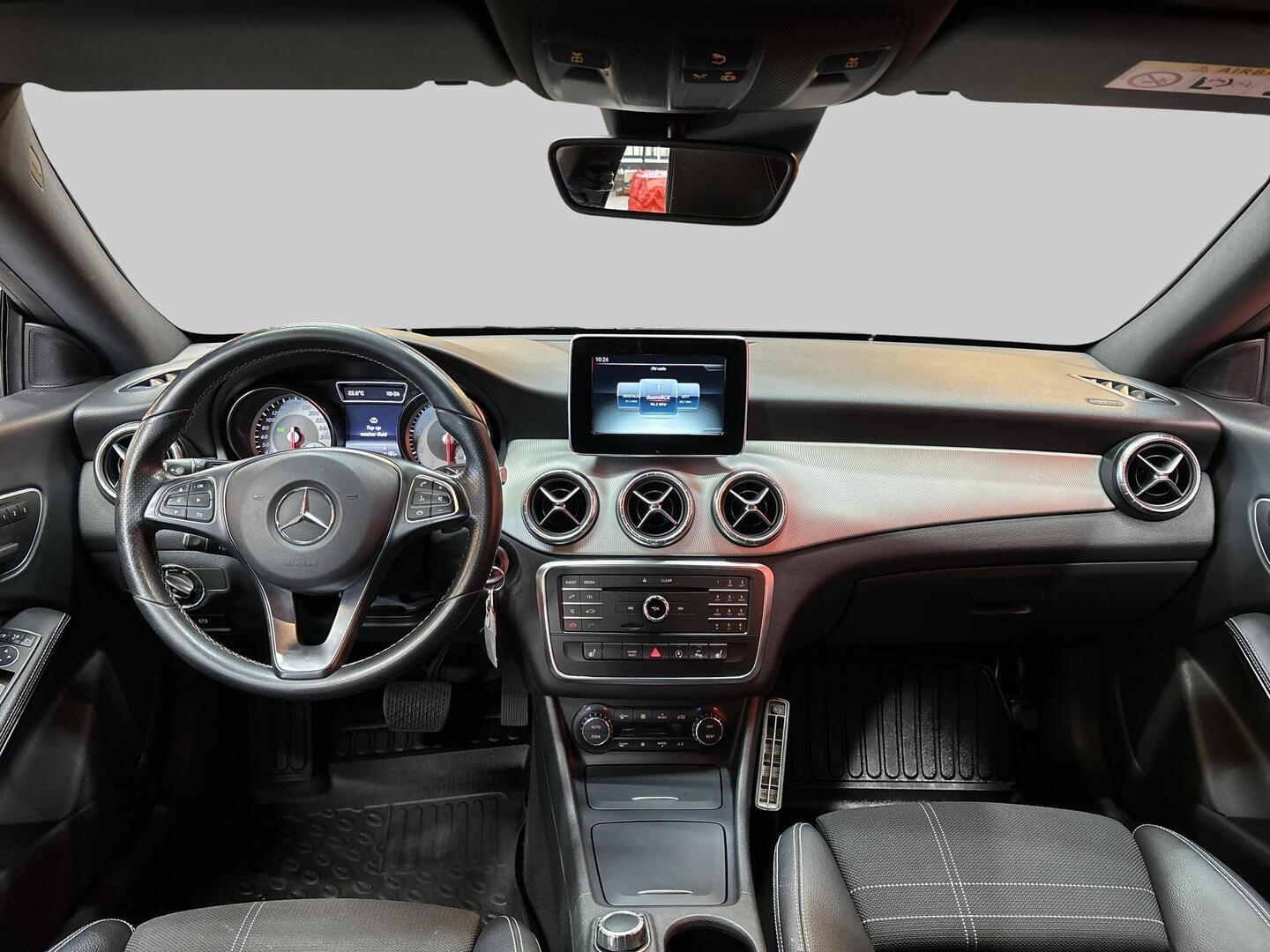 MERCEDES-BENZ CLA 2016