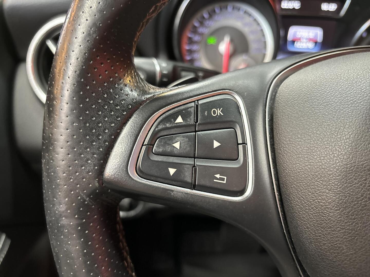 MERCEDES-BENZ CLA 2016