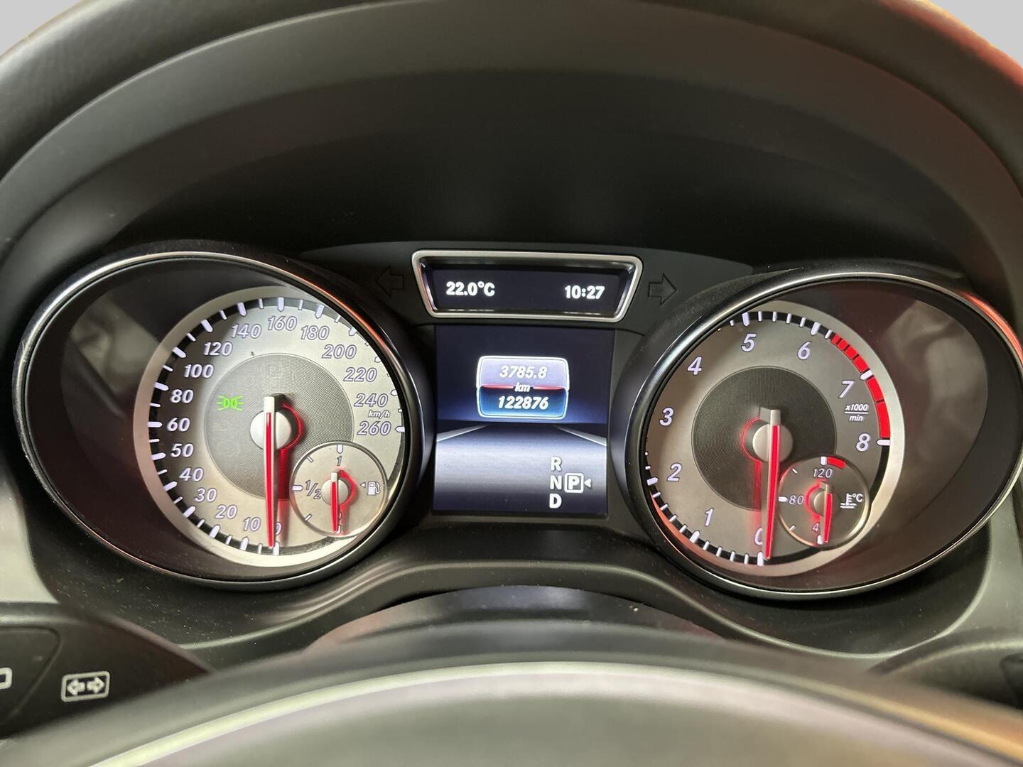 MERCEDES-BENZ CLA 2016