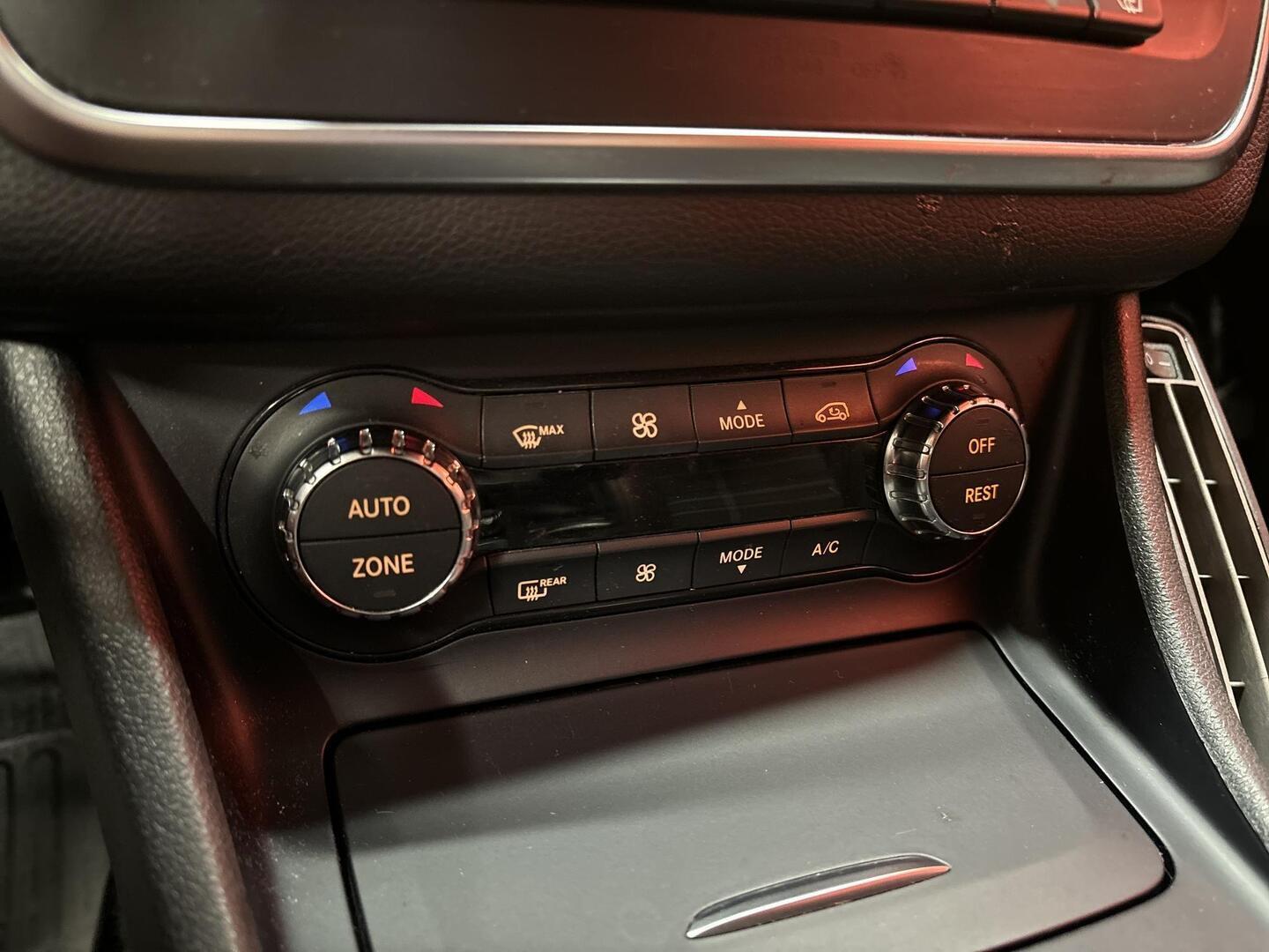 MERCEDES-BENZ CLA 2016