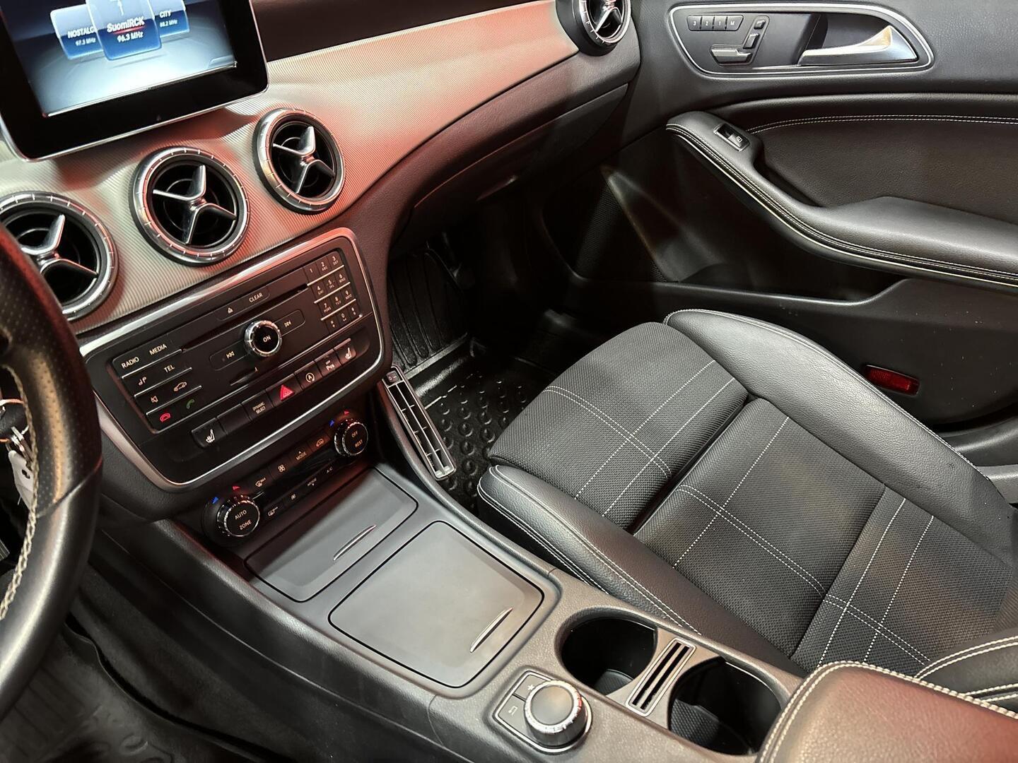 MERCEDES-BENZ CLA 2016