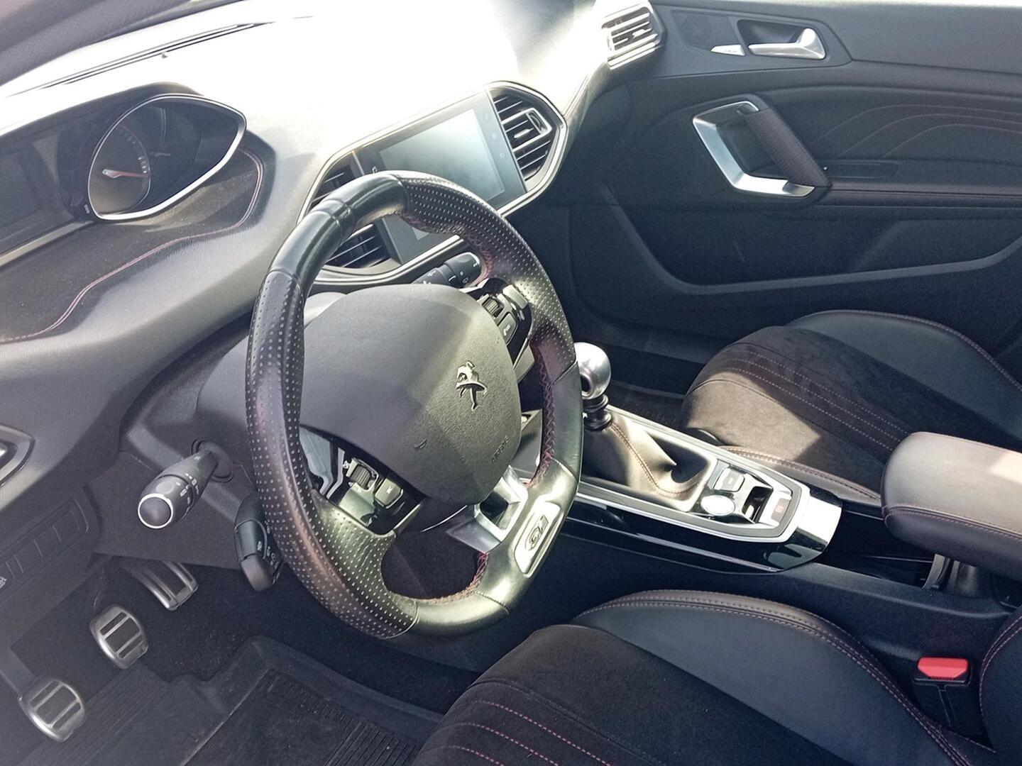 PEUGEOT 308 2018