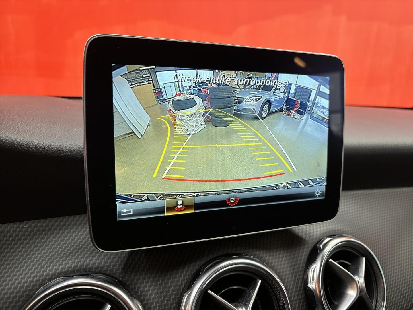 MERCEDES-BENZ GLA 2019