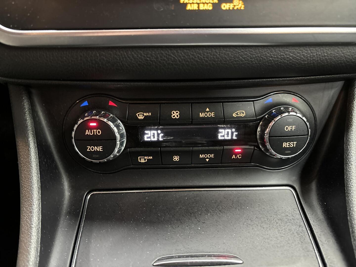 MERCEDES-BENZ GLA 2019