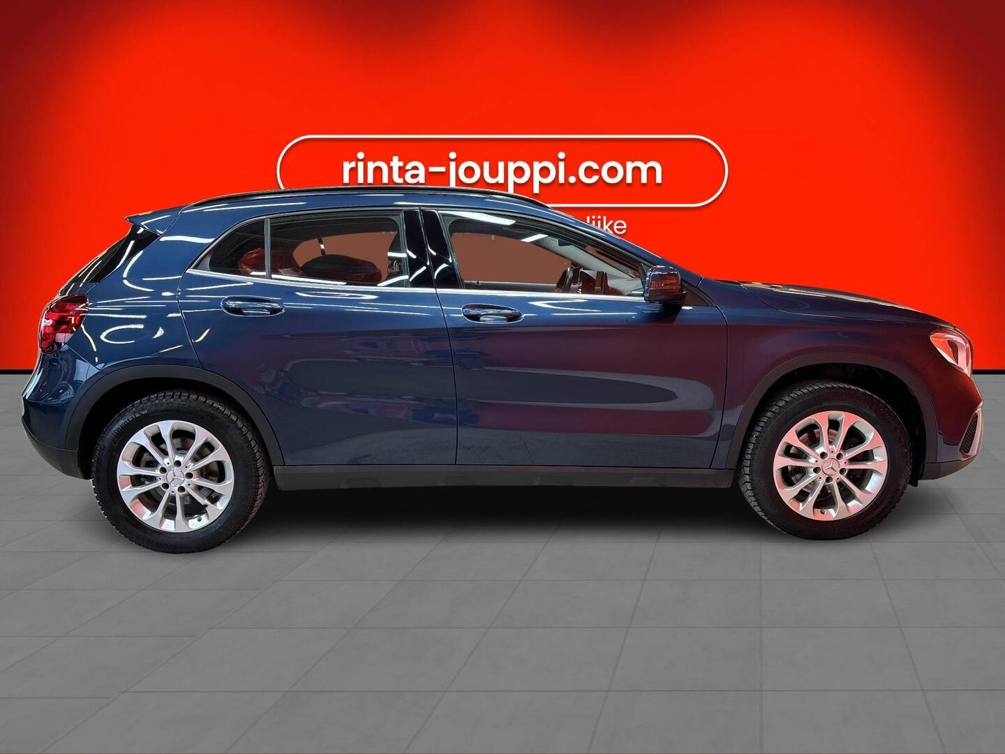 MERCEDES-BENZ GLA 2019