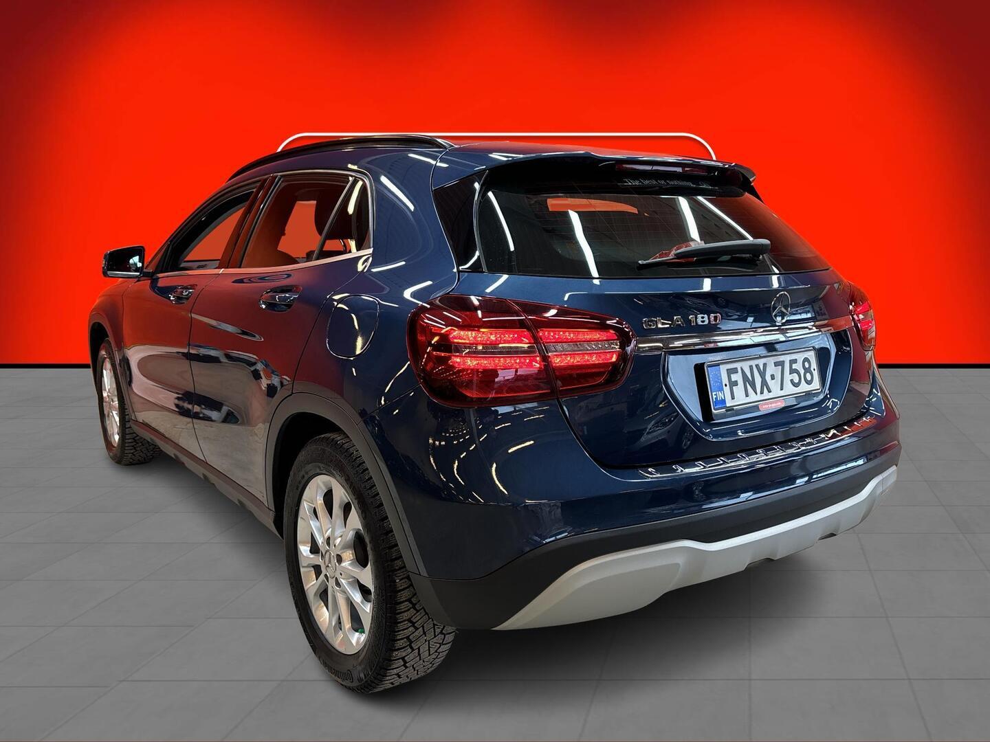 MERCEDES-BENZ GLA 2019