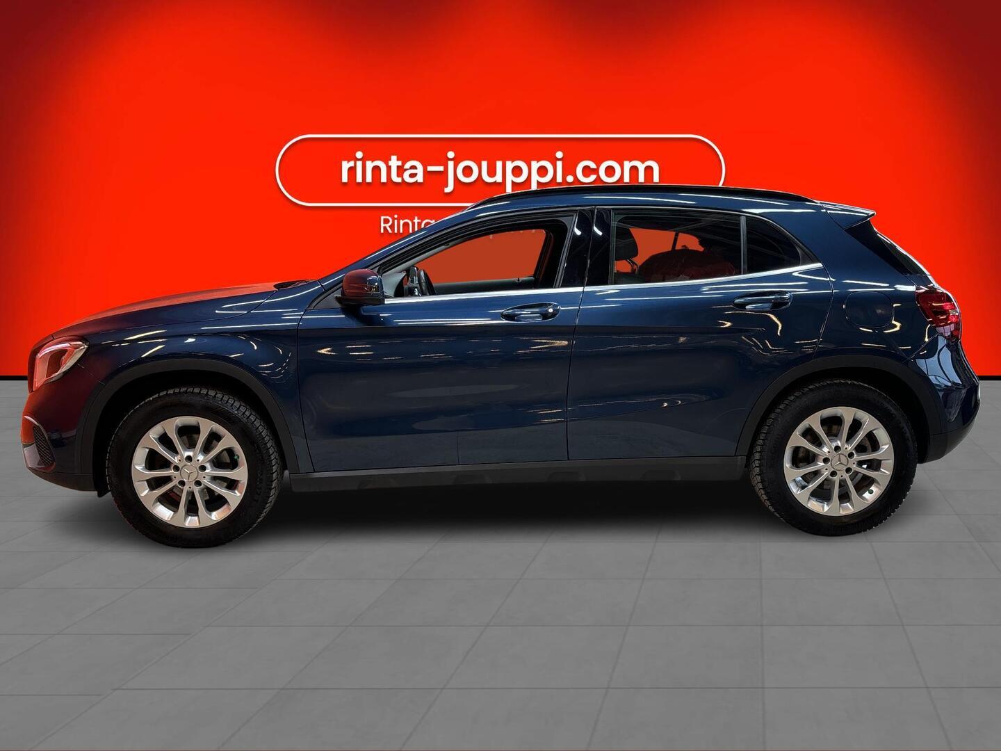 MERCEDES-BENZ GLA 2019