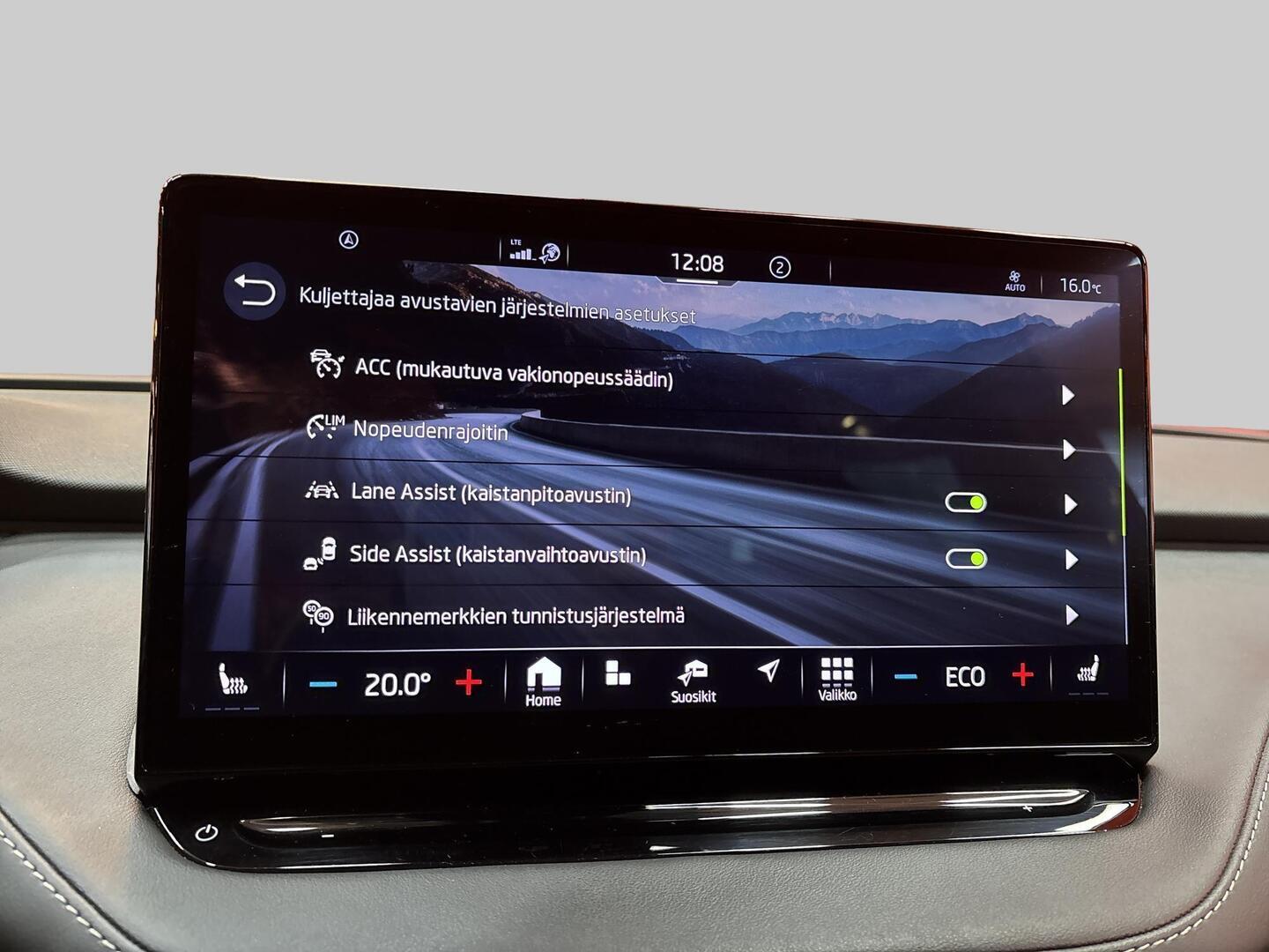 SKODA Enyaq 2022