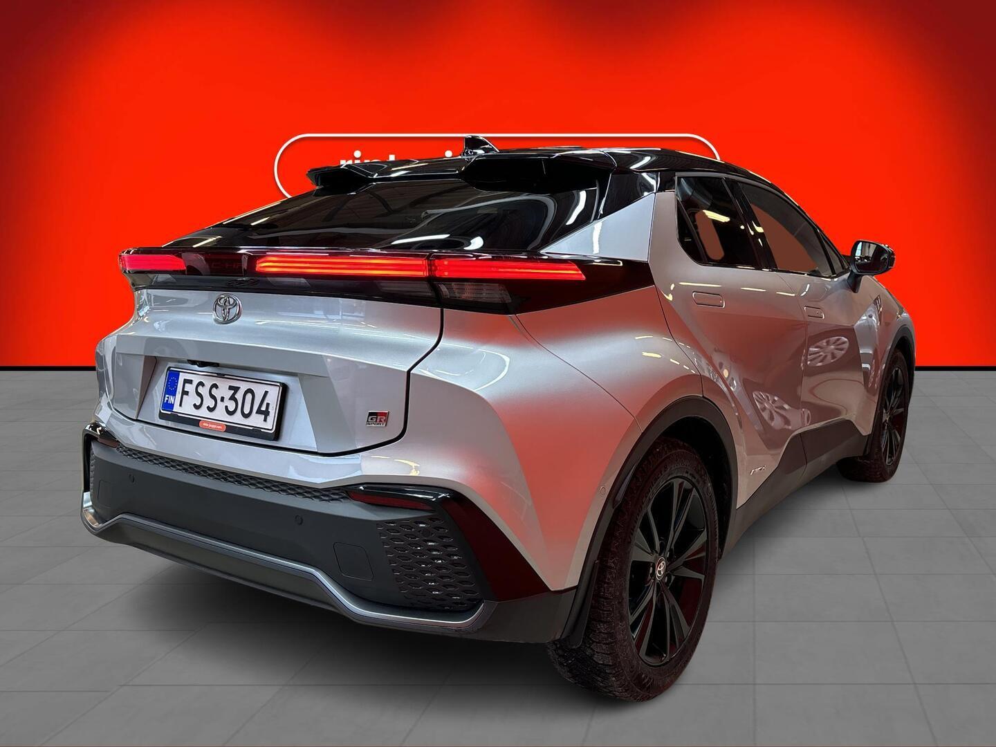 TOYOTA C-HR 2025