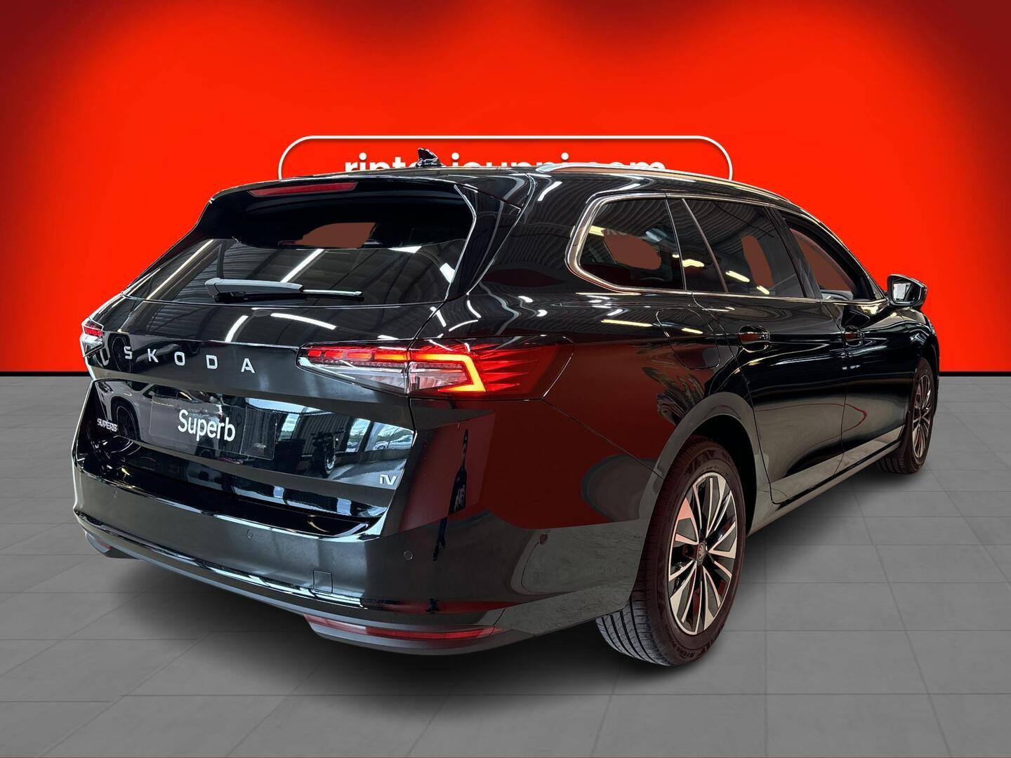 SKODA SUPERB 2026