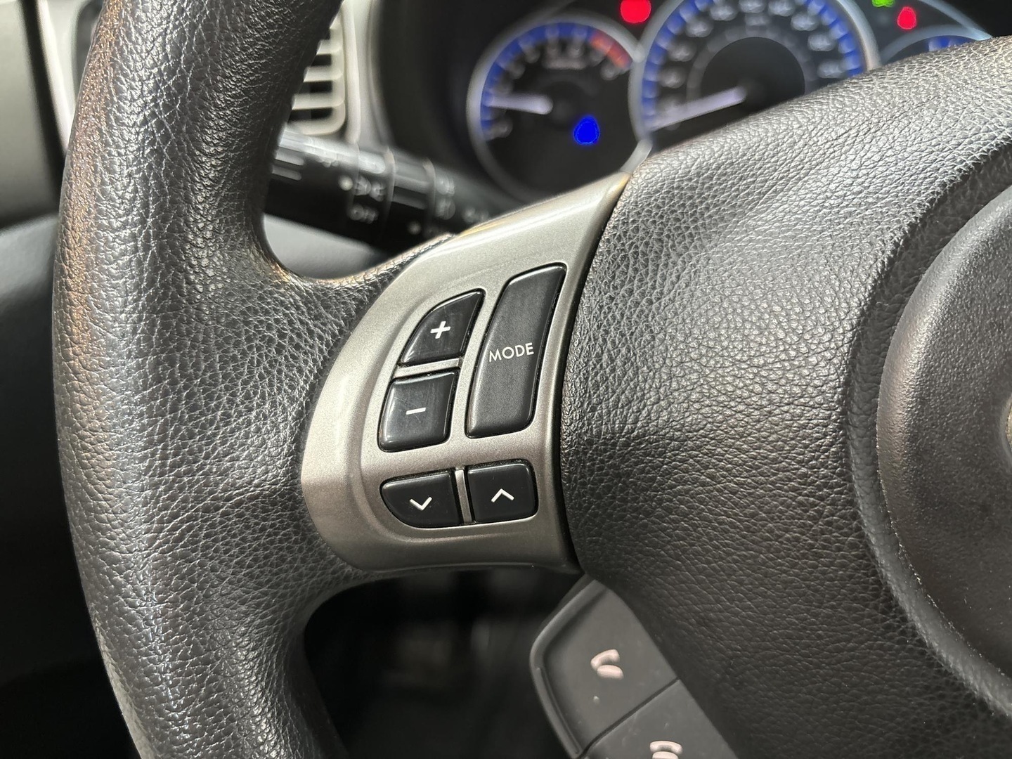 SUBARU FORESTER 2011