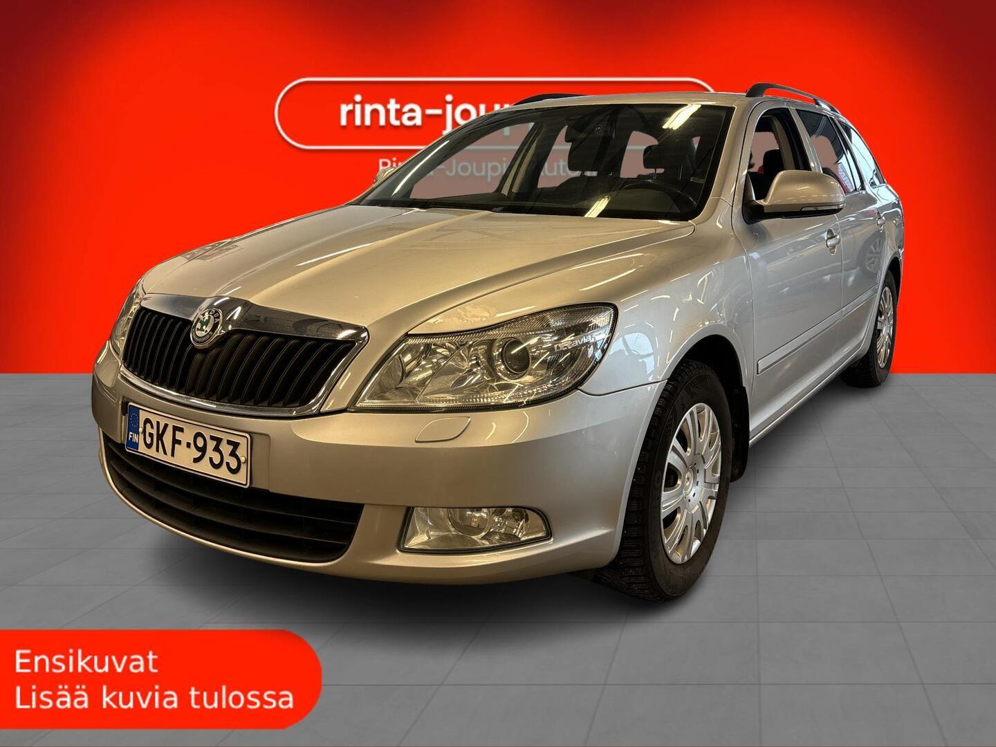 SKODA Octavia 2012