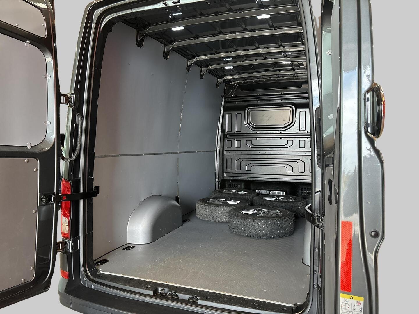 VOLKSWAGEN Crafter 2021