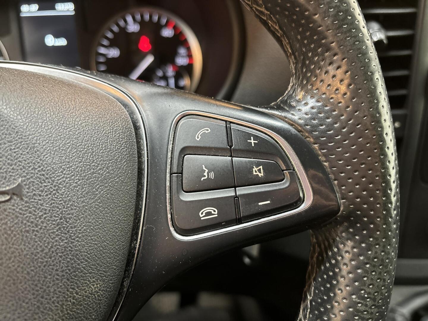 MERCEDES-BENZ Vito 2015