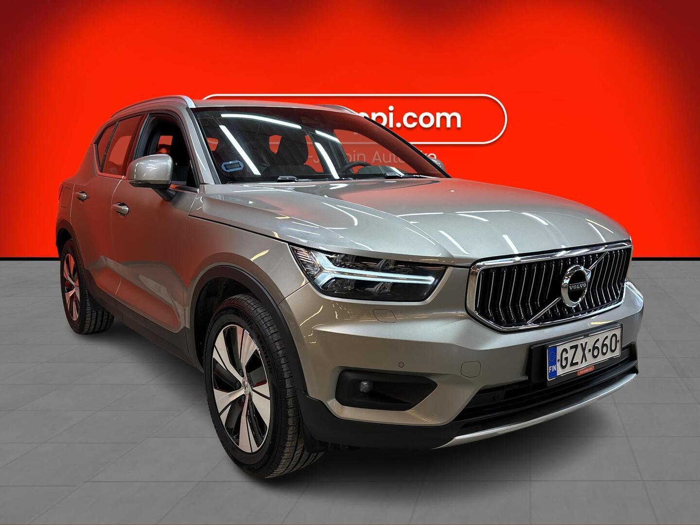 VOLVO XC40 2021