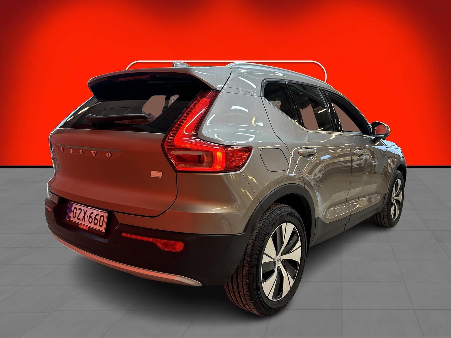 VOLVO XC40 2021