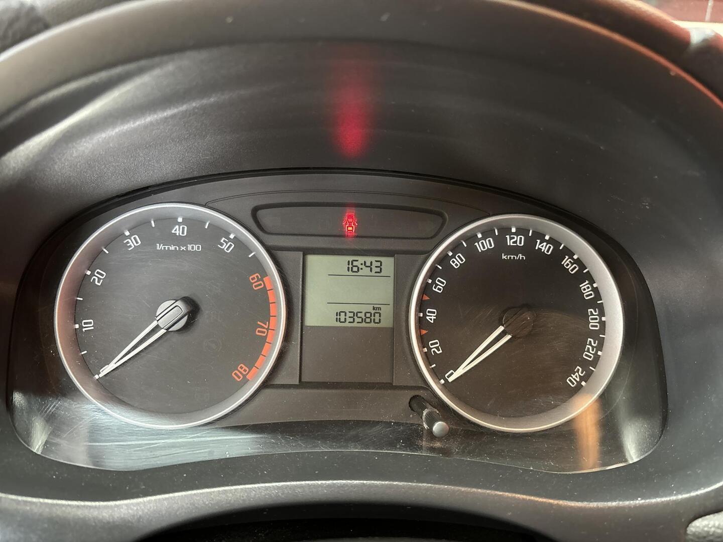 SKODA FABIA 2008