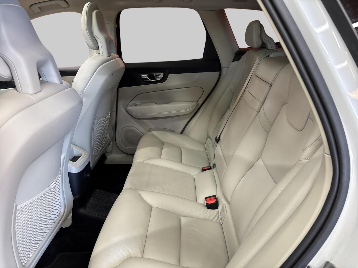 VOLVO XC60 2018