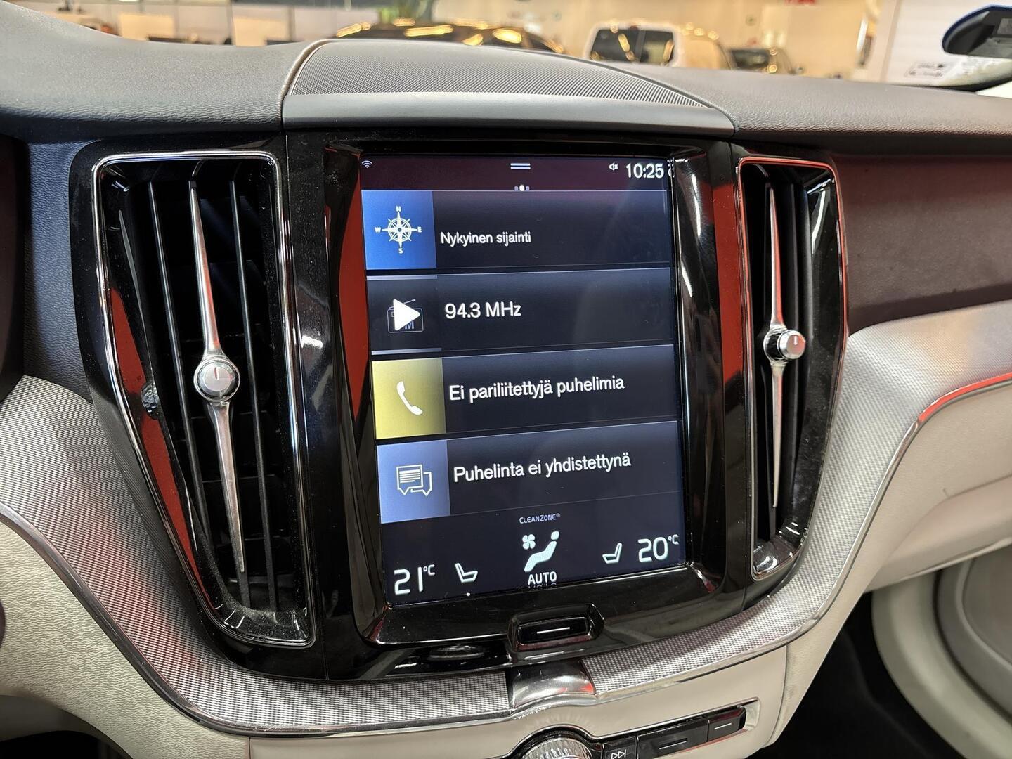 VOLVO XC60 2018