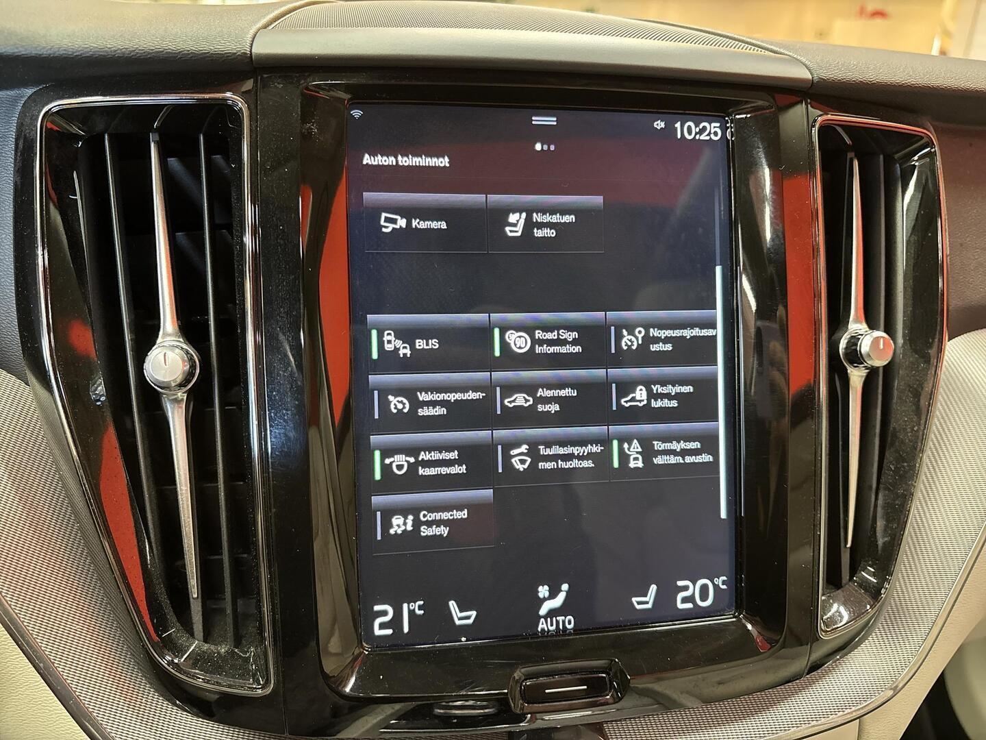 VOLVO XC60 2018
