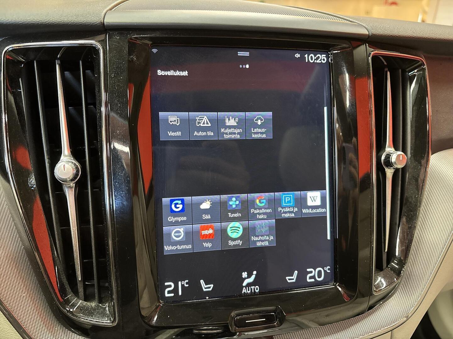 VOLVO XC60 2018