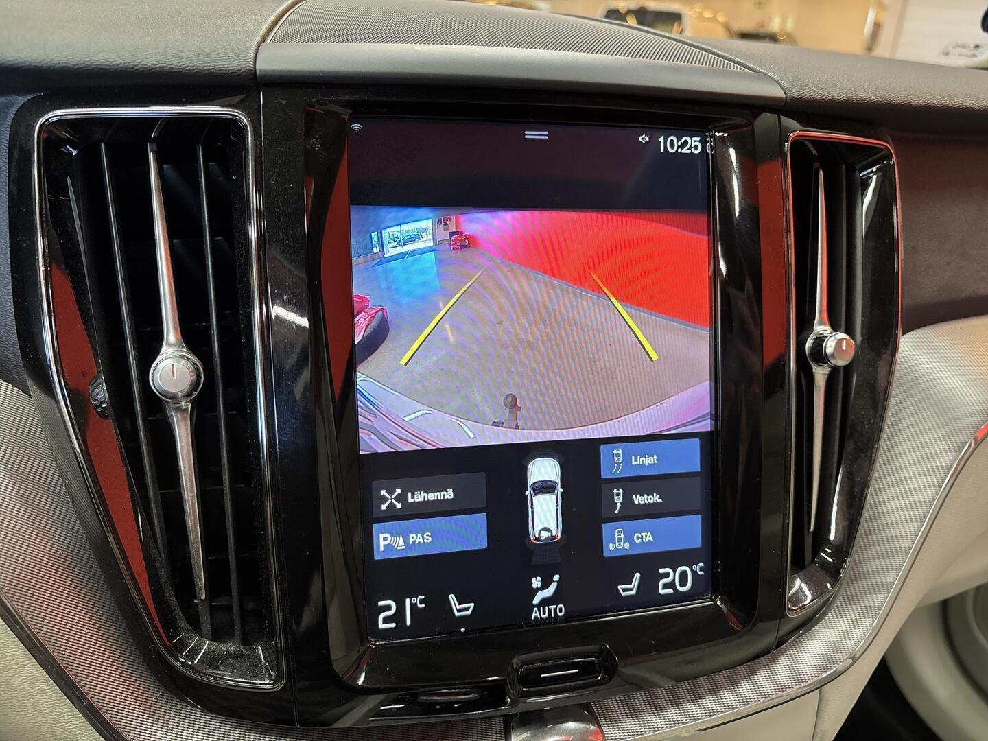VOLVO XC60 2018