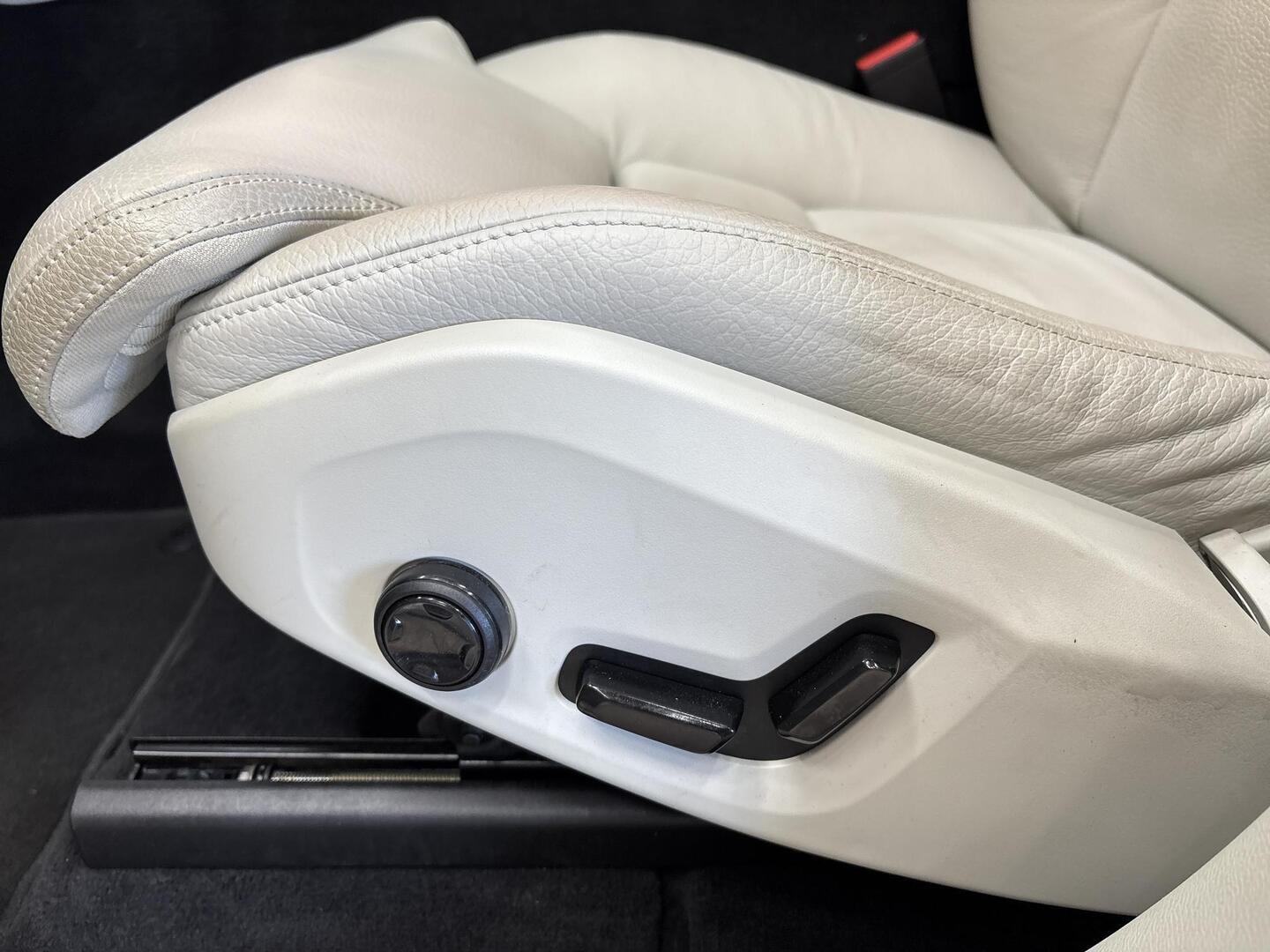 VOLVO XC60 2018
