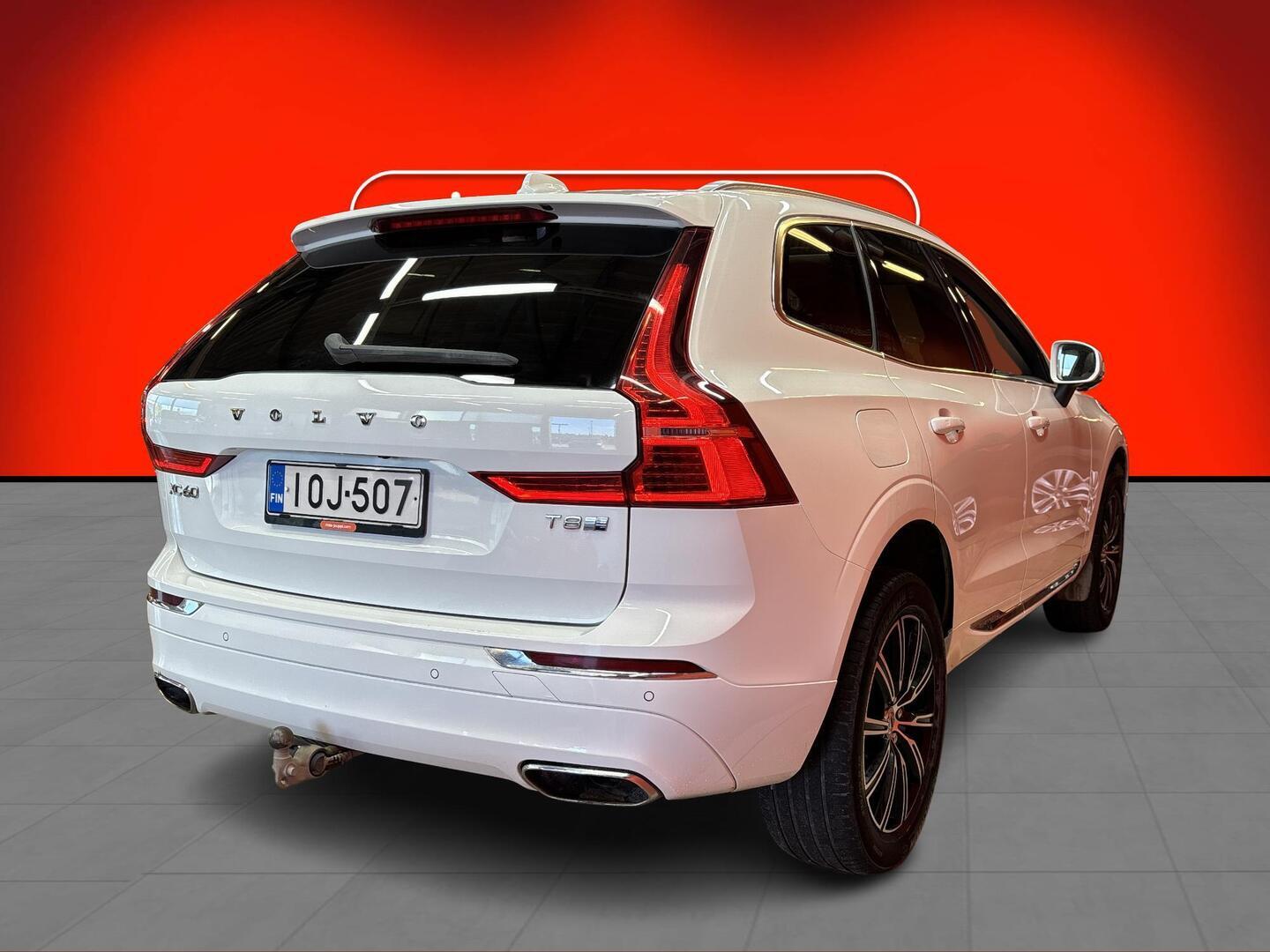 VOLVO XC60 2018