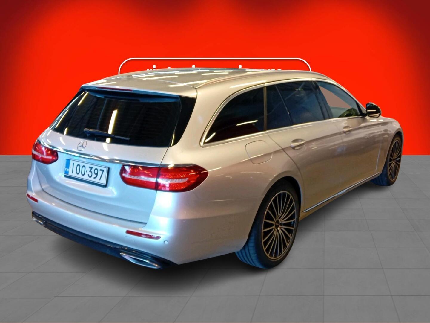 MERCEDES-BENZ E 2019