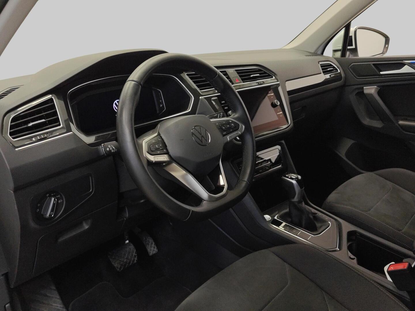 VOLKSWAGEN Tiguan 2021