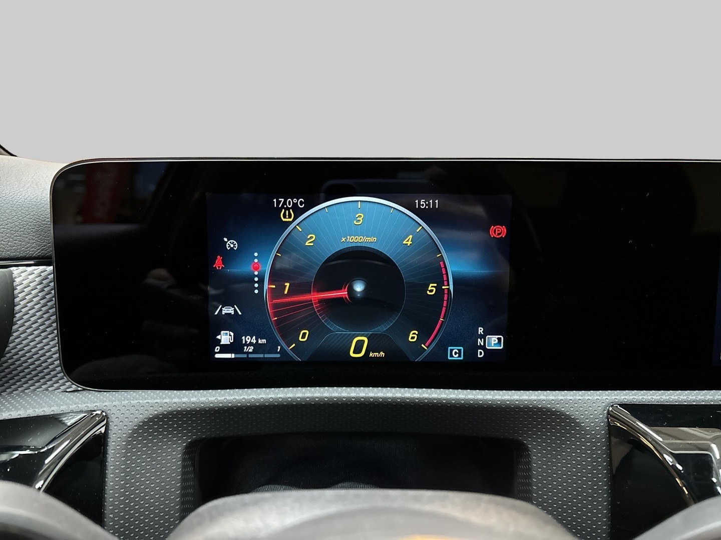 MERCEDES-BENZ A 2022