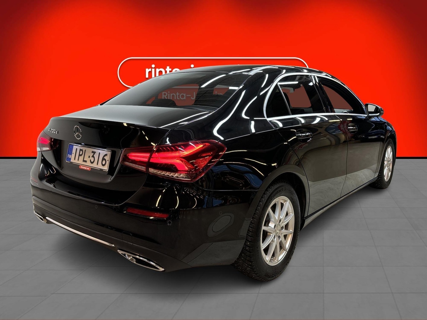 MERCEDES-BENZ A 2022