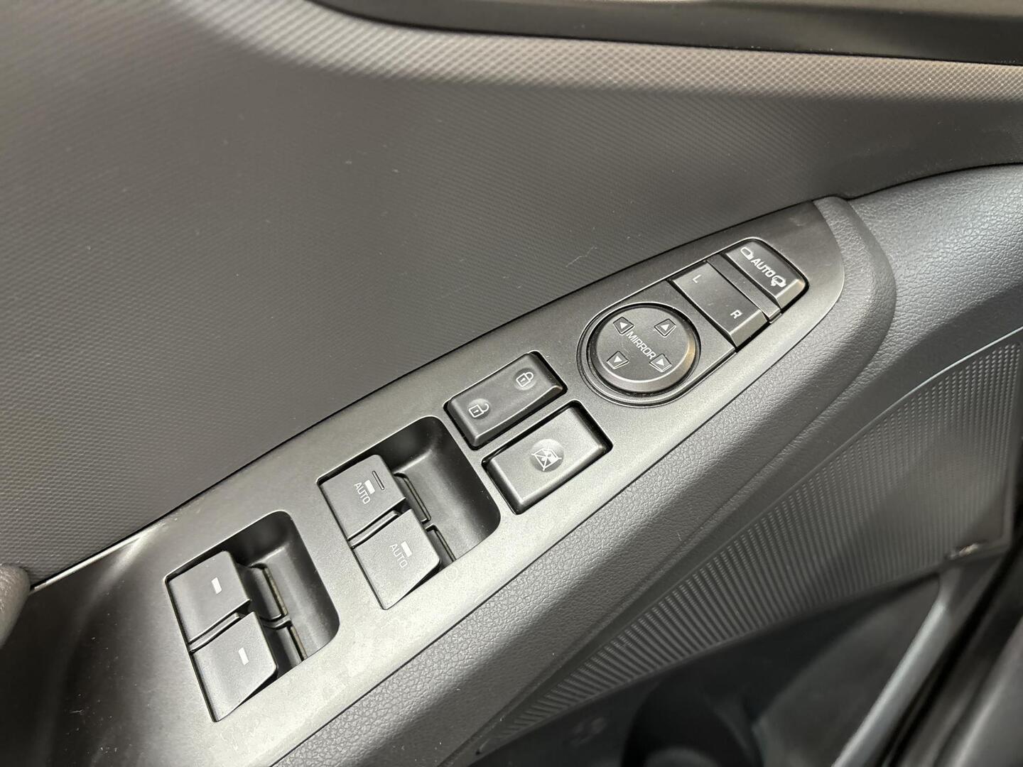 HYUNDAI IONIQ PLUG-IN 2020